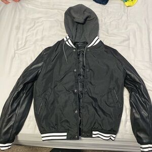 Black Urban Heritage Puffy Jacket - Size Small in Women’s